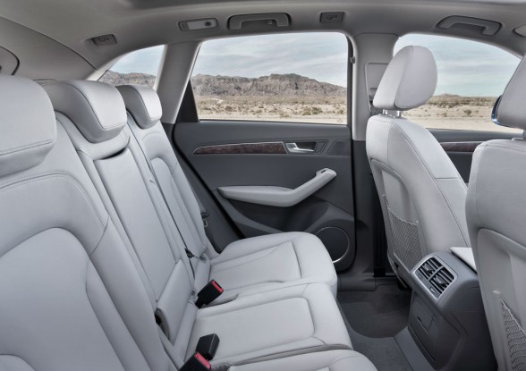 Audi Q5 US Version 2009 - Interior View