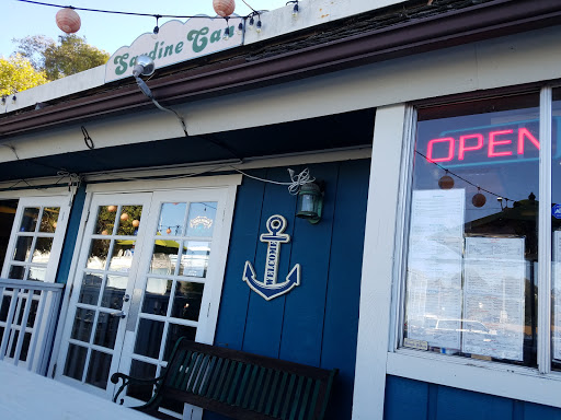 Seafood Restaurant «The Sardine Can», reviews and photos, 1 Harbor Way, Vallejo, CA 94590, USA