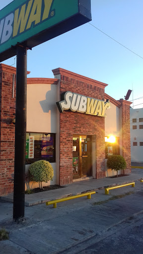 Subway, Boulevard Miguel Alemán, Mezquital del Río, 88306 Cd Miguel Alemán, Tamps., México, Restaurante de comida rápida | TAMPS