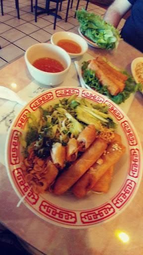 Vietnamese Restaurant «Truc Vietnamese Cuisine», reviews and photos, 4520 N Tryon St #17, Charlotte, NC 28213, USA
