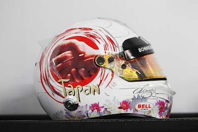 шлем Витантонио Льюцци на Гран-при Японии 2011 - вид справа