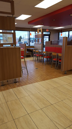 Fast Food Restaurant «Burger King», reviews and photos, 4063 Fort St, Lincoln Park, MI 48146, USA