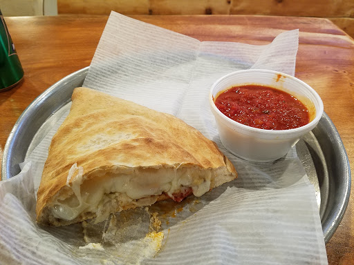 Pizza Restaurant «Tolli’s Pizzeria & Deli», reviews and photos, 15-35 N Westfield St, Feeding Hills, MA 01030, USA