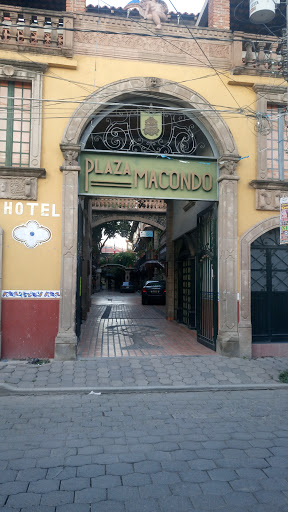 Hotel Plaza Macondo, Calle Pípila 15, Zona Centro, 38200 Comonfort, Gto., México, Alojamiento en interiores | GTO