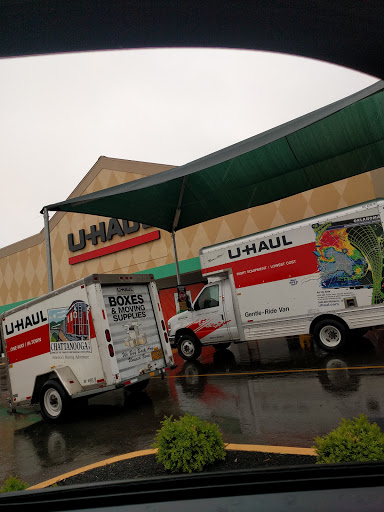 Truck Rental Agency «U-Haul Moving & Storage of Miamisburg», reviews and photos, 234 N Springboro Pike, Dayton, OH 45449, USA