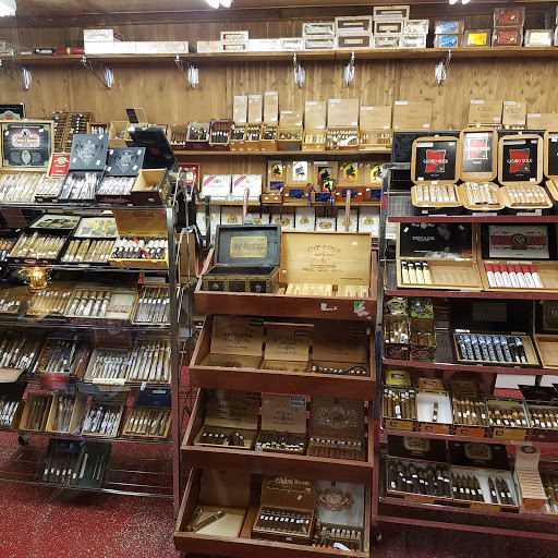 Tobacco Shop «Laveen Smoke Shop», reviews and photos, 748 E Broadway Rd, Phoenix, AZ 85040, USA