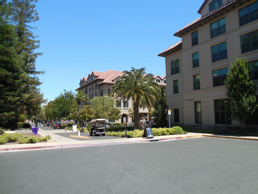 555 Salvatierra Walk, Stanford, CA 94305, USA