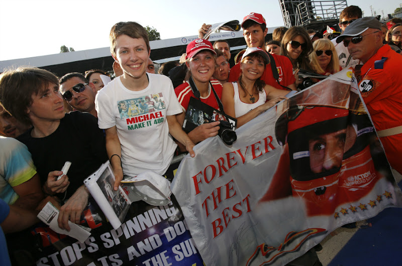 болельщики Михаэля Шумахера на Гран-при Италии 2012