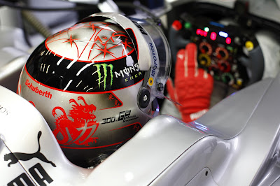 Михаэль Шумахер в специальном шлеме на Гран-при Бельгии 2012