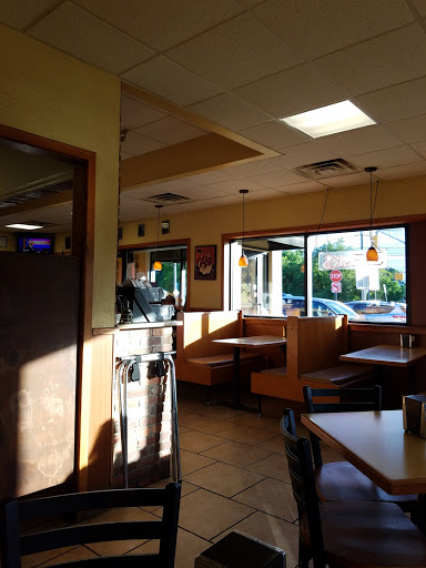 Pizza Restaurant «King of Pizza», reviews and photos, 3 S White Horse Pike, Berlin, NJ 08009, USA