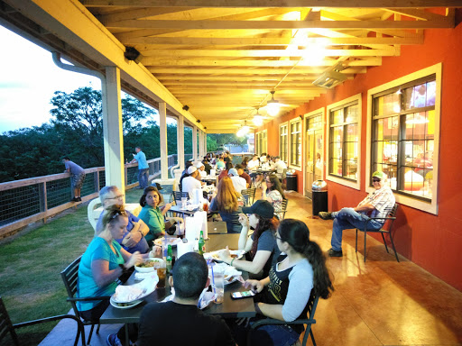 Hamburger Restaurant «Fuddruckers», reviews and photos, 1421 Junction Hwy, Kerrville, TX 78028, USA