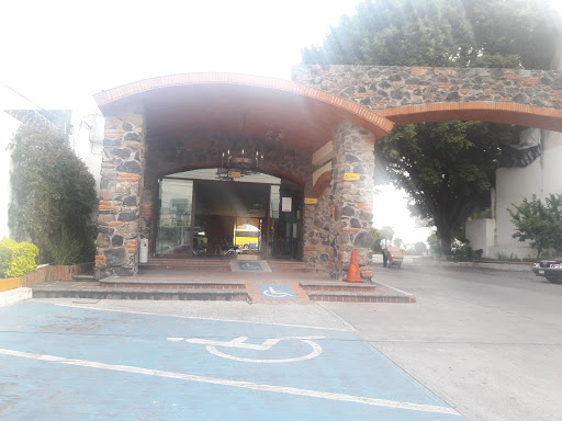 Autotransportes ORO, Cuauhnáhuac Km. 2.5, Bugambilias, 62480 Cuernavaca, Mor., México, Servicios de viajes | MOR