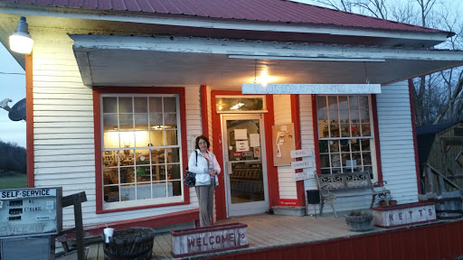 Grocery Store «Netts Country Store & Deli», reviews and photos, 4356 Skelley Rd, Santa Fe, TN 38482, USA