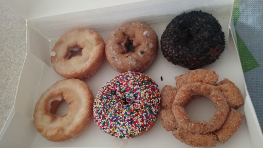 Donut Shop «Daylight Donuts», reviews and photos, 3560 E Court St, Iowa City, IA 52245, USA