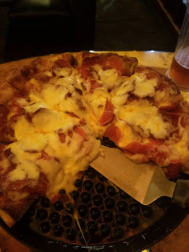 Pizza Restaurant «Pizzeria Classico», reviews and photos, 702 Sutter St A, Folsom, CA 95630, USA