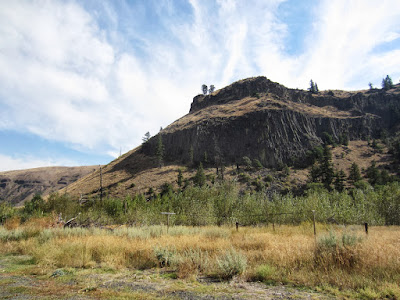 The Bend - North area at Tieton. We climbed at the far left side of the columns, in the shade all day!
