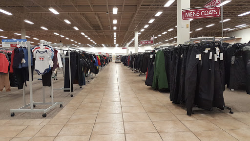 Clothing Store «Burlington Coat Factory», reviews and photos, 510 Howe Ave, Cuyahoga Falls, OH 44221, USA