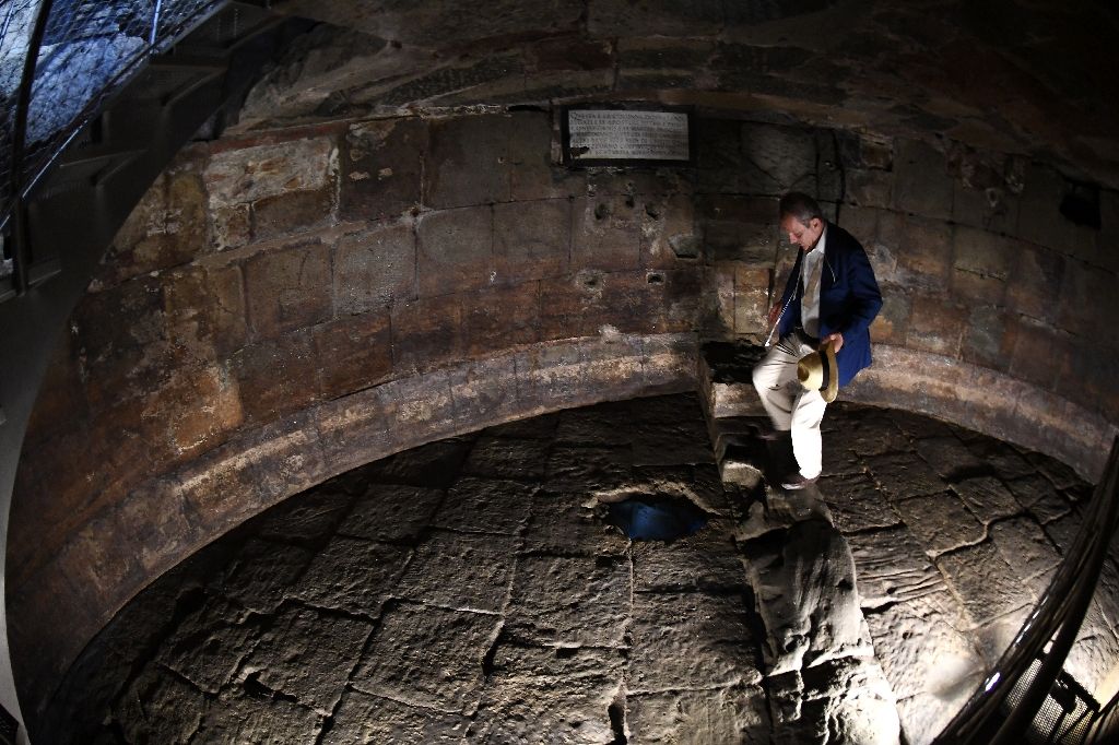Roman prison with holy inmates reopens to public Roman prison with holy inmates reopens to public
