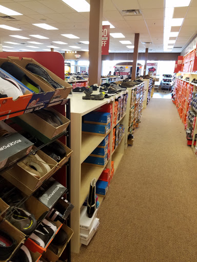 Shoe Store «Famous Footwear», reviews and photos, 1240-A S Broad St, Wallingford, CT 06492, USA