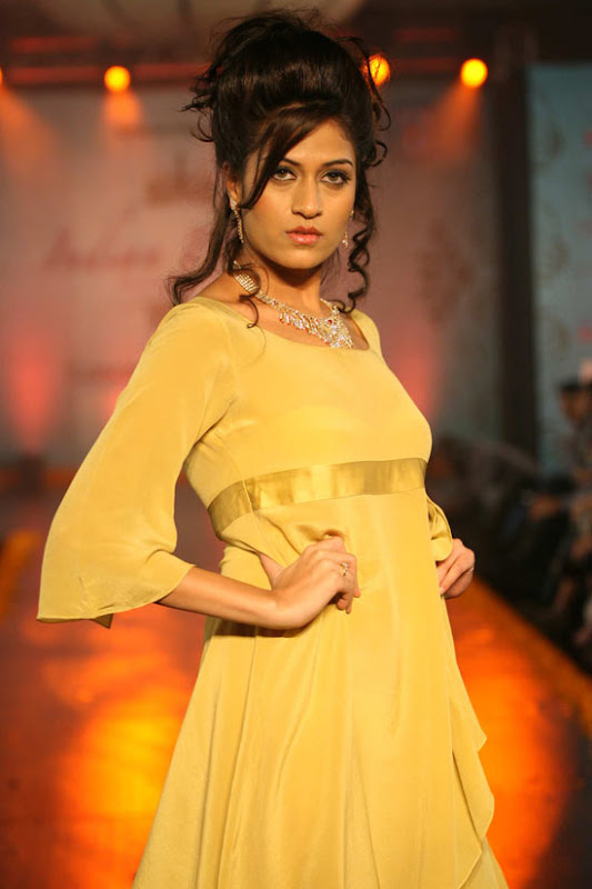 HOT Indian models ramp @ Launch of ‘Indian Princess Fashion’ 2011