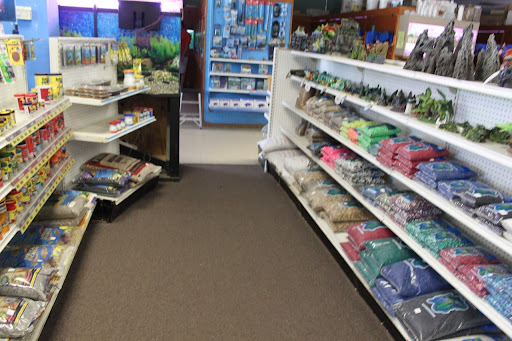 Pet Supply Store «Tropical World Pets», reviews and photos, 8444 Watson Rd, Webster Groves, MO 63119, USA