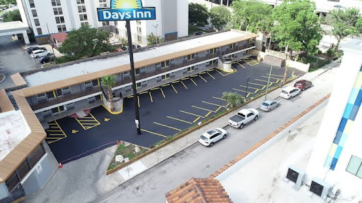 Days Inn by Wyndham San Antonio Alamo/Riverwalk