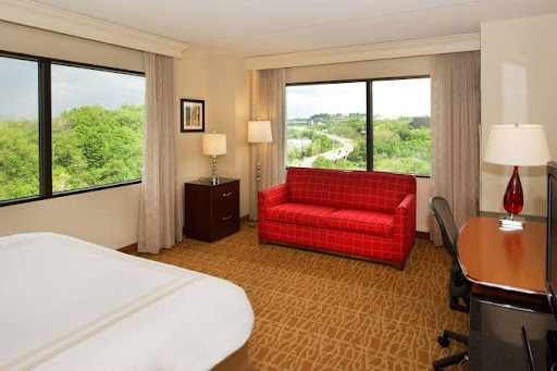 Hotel «Pittsburgh Airport Marriott», reviews and photos, 777 Aten Rd, Coraopolis, PA 15108, USA