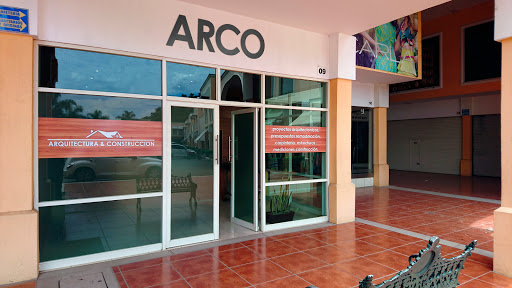 ARCO Arquitectura & construccion, González Gallo #269, Local 9, Vestiplaza, 47930 Ayotlán, Jal., México, Arquitecto | JAL
