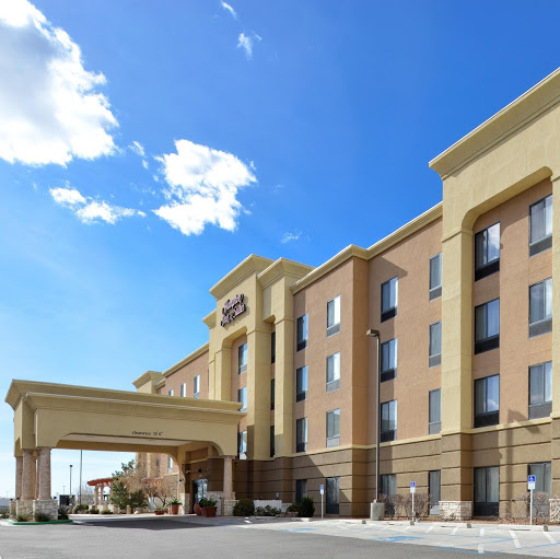 Hampton Inn & Suites Albuquerque-Coors Road logo