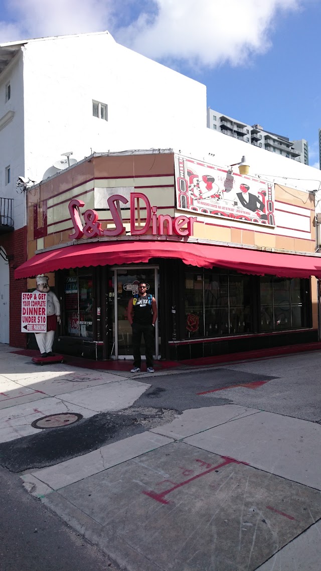 S & S Diner