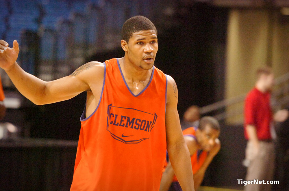 NCAA Shoot Around Photos - 2011, Basketball, Devin Booker