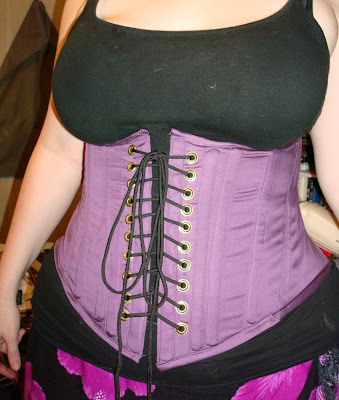 is this normal? I just bought it and the rib-part is almost closed  should I change it to a smaller one or this is fine? thnx : r/corsets