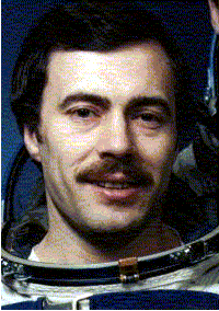 Russian Cosmonauts Back Astronaut Edgar Mitchells Claims Ufos Are Real