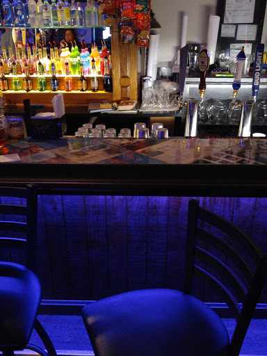 Bar & Grill «The Purple Goose», reviews and photos, 322 Grant St, Franklin, PA 16323, USA