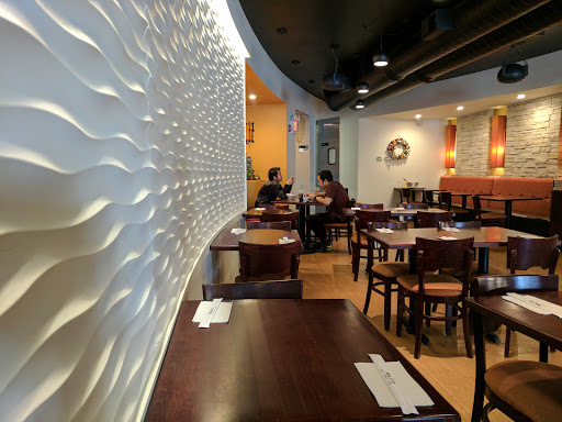 Asian Restaurant «Mix-it Restaurant - Sushi Bar - Cambridge MA», reviews and photos, 1678 Massachusetts Ave, Cambridge, MA 02138, USA
