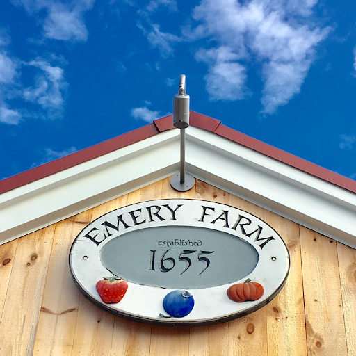 Market & Cafe at Emery Farm logo