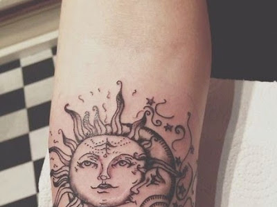 √100以上 small sun moon and stars tattoo 145571-Small sun moon and stars tattoo