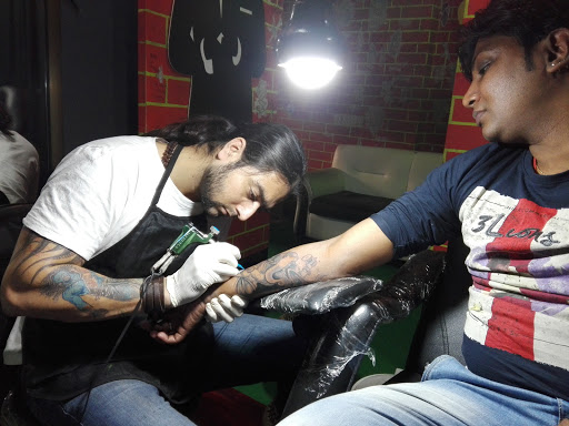Apple Boys Tattoo Unisex Tattoo Studio, Barasat - Barrackpore Rd, Nona Chandanpukur, Anandapuri, Kolkata, West Bengal 700120, India, Tattoo_Shop, state WB