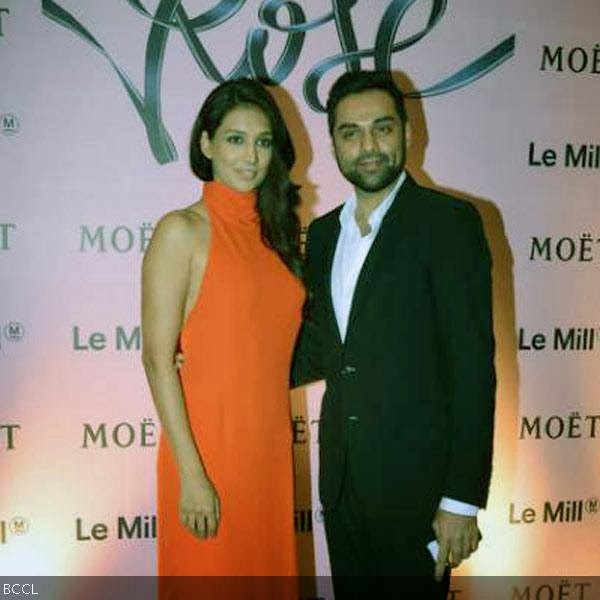 Abhay Deol poses with real-life girlfriend Preeti Desai as they arrive for Moet & Chandon's Valentine's Day party, hosted at Four Seasons in Mumbai.(Pic: Viral Bhayani)