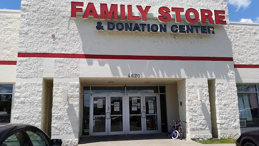 Thrift Store «The Salvation Army Family Store & Donation Center», reviews and photos, 4620 SE 14th St, Des Moines, IA 50315, USA