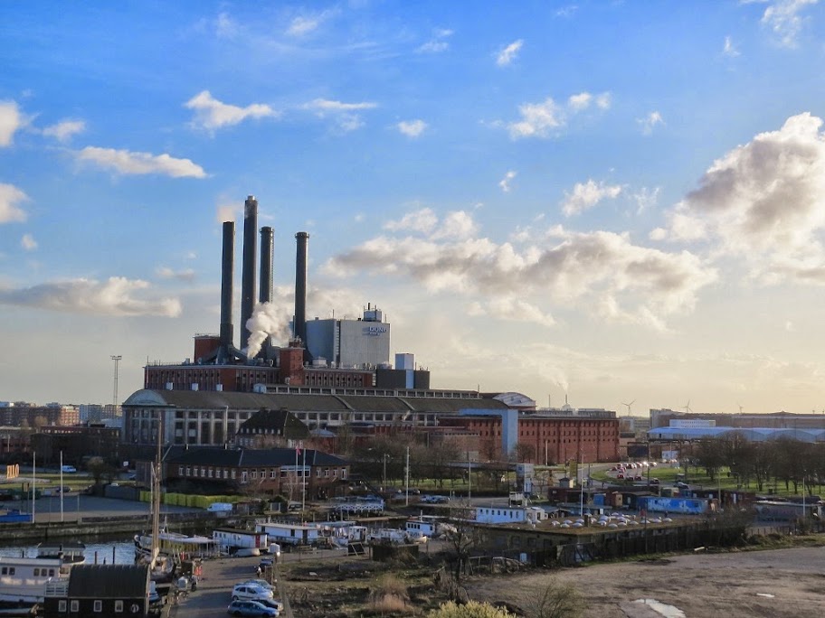 IMAGE: https://lh4.googleusercontent.com/-0TMdOYqFi2Y/UzCc661YiAI/AAAAAAAAP3A/foPiXiWjNjE/s912/DONG.jpg