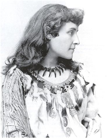 Pauline Johnson (1861-1913) title=