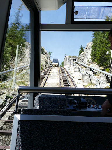 Les Montuires