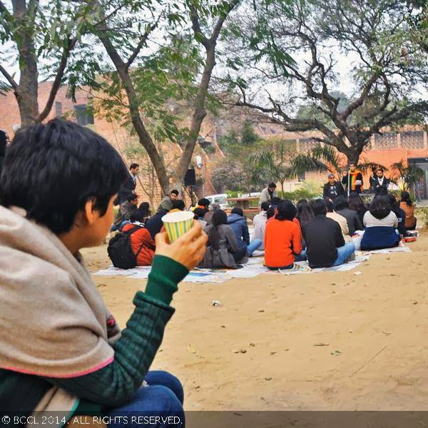 Many students turned up despite the cold at the talks about the LGBT rights and pledged solidarity with the fight against the Supreme Court's Section 377 verdict at the Sabarmati Dhaba in JNU in Delhi.