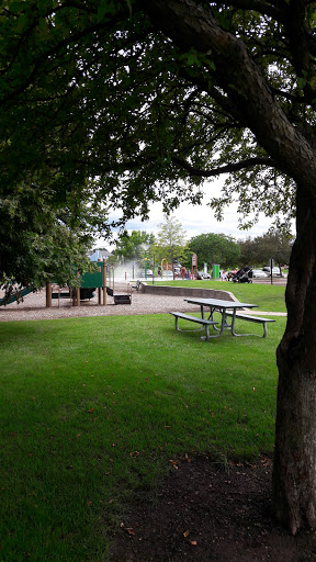 Park «Huffman Park», reviews and photos, 811 Tartans Dr, West Dundee, IL 60118, USA