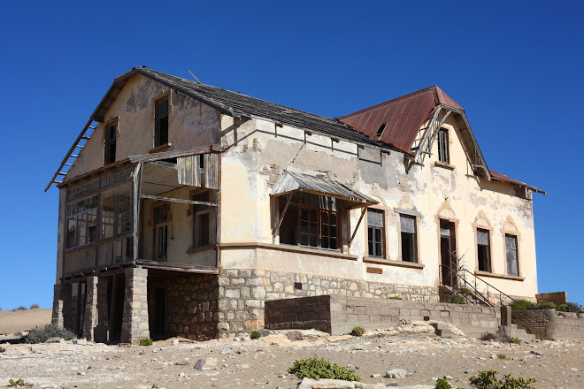 The architect, manager and other bosses had enormous houses overlooking the whole town.