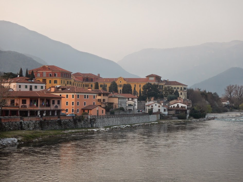 Уголок провинциальной Италии - Бассано-дель-Граппа.