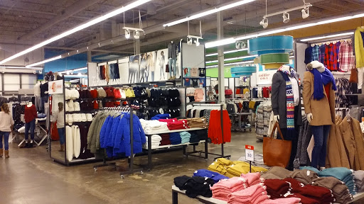 Clothing Store «Old Navy», reviews and photos, 1201 Hooper Ave, Toms River, NJ 08753, USA
