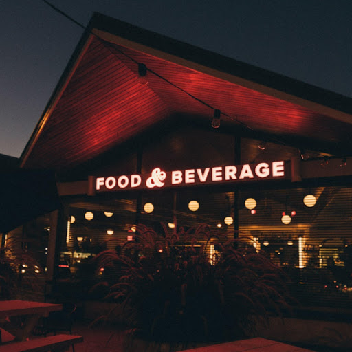 Woodford Food & Beverage logo