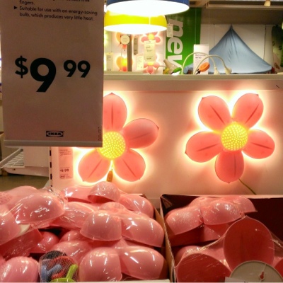 The Chatty Momma Windows 8X by HTC IKEA SMILA BLOMMA Wall lamp, light pink